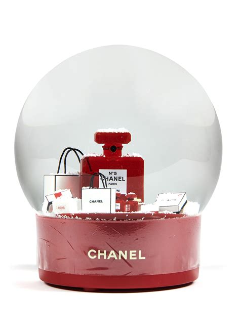 chanel boule de neige